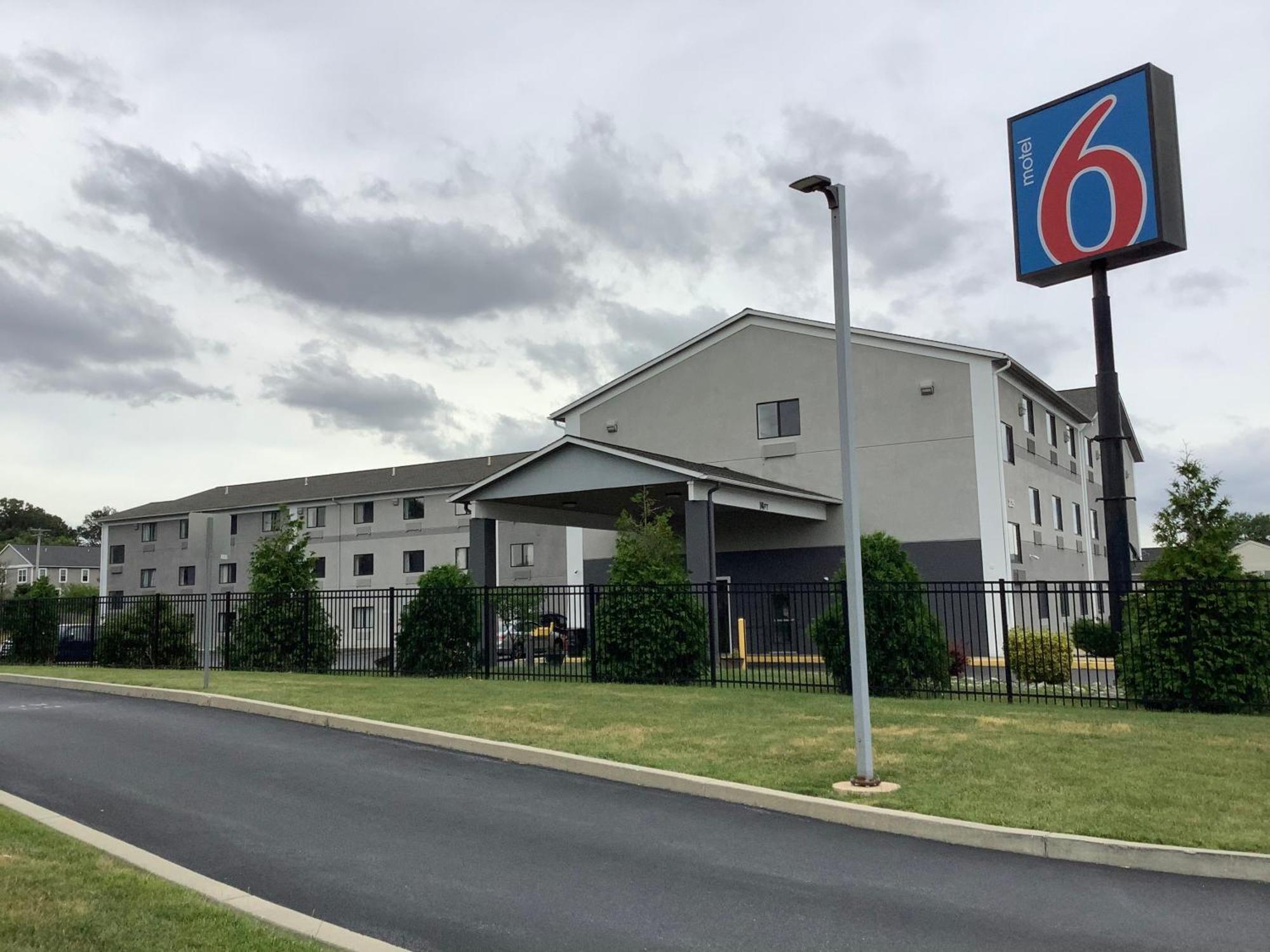 Motel 6 랭커스터 외부 사진