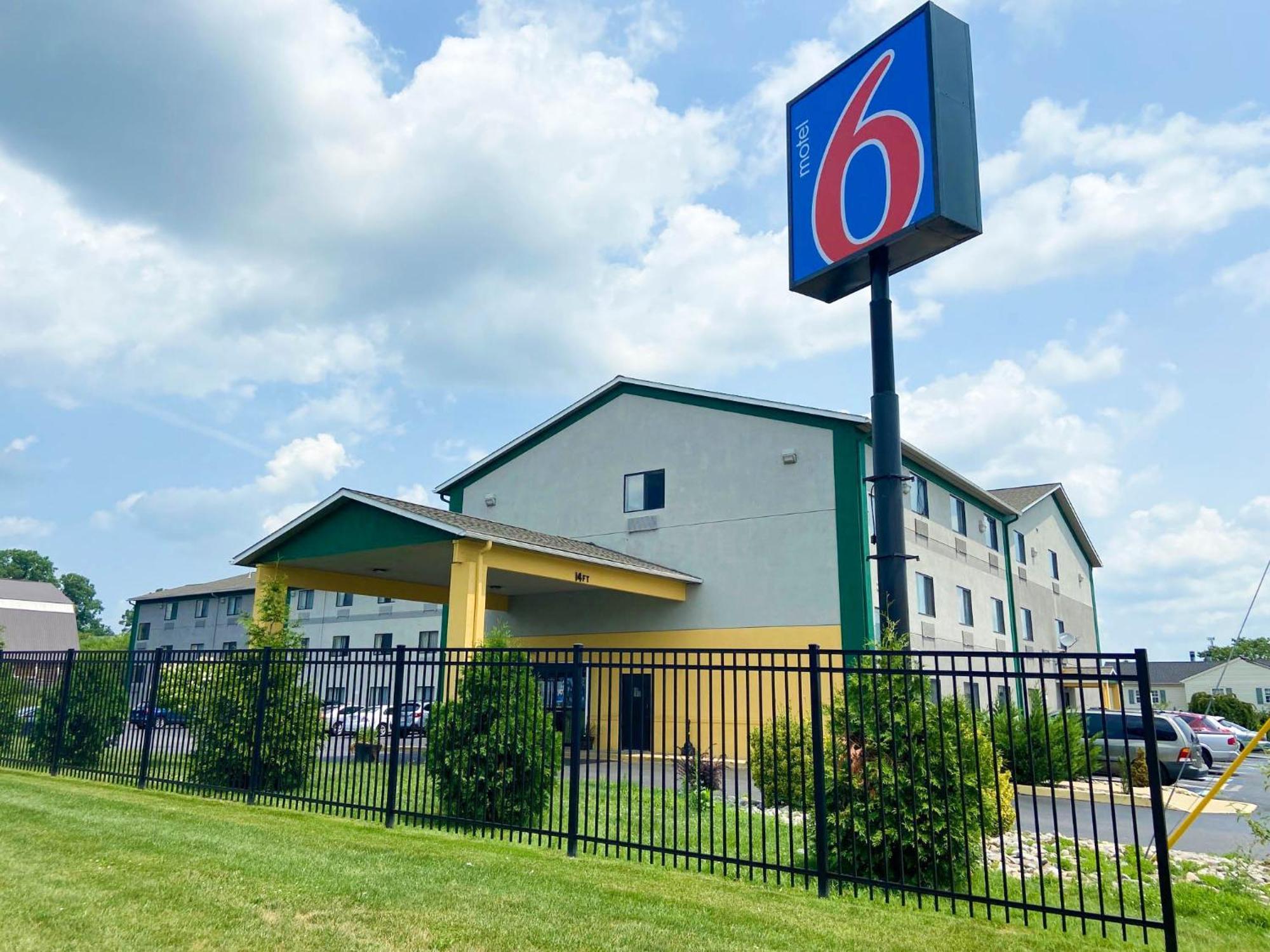 Motel 6 랭커스터 외부 사진